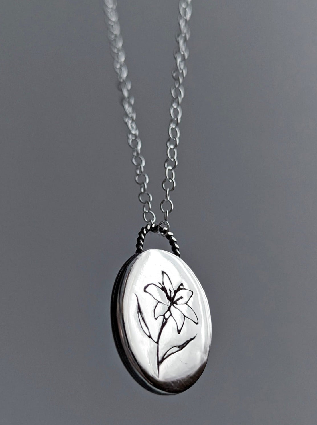 silver lily flower necklace Full Bloom