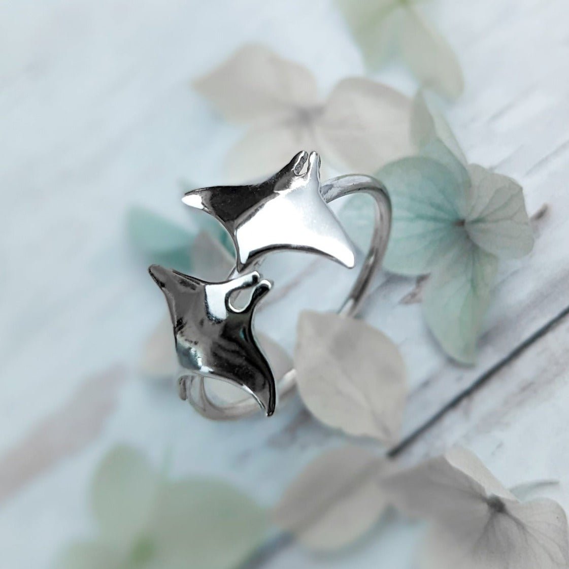 Shiny silver manta ray ring for sea lover or diver