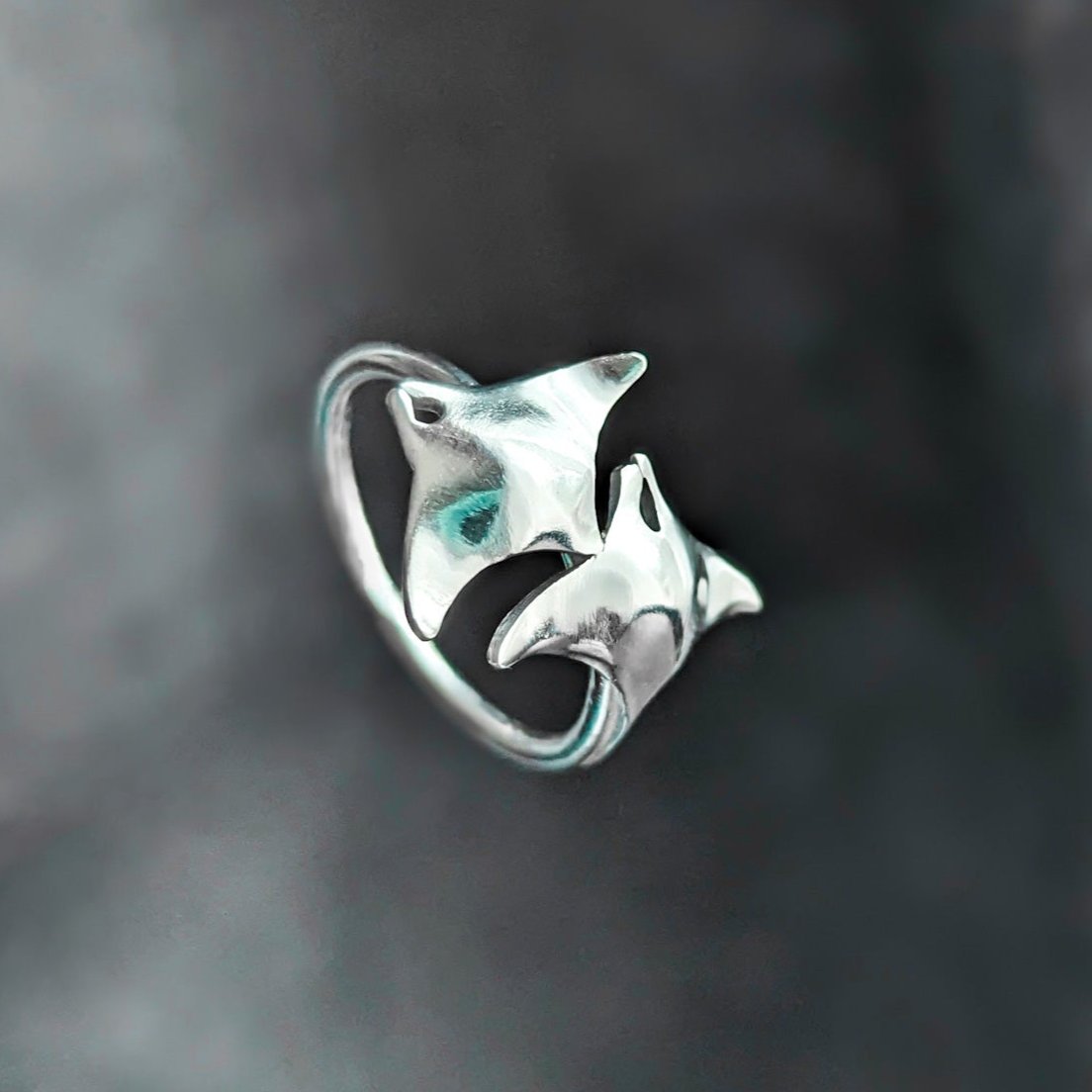 Two manta ray silver ocean ring