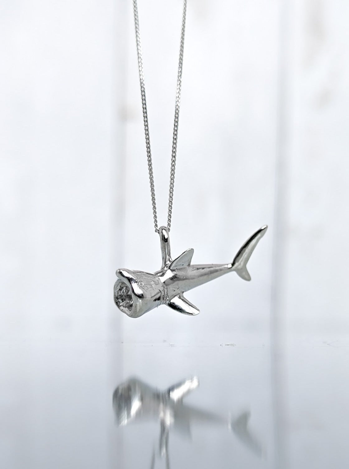 Real silver accurate shark necklace