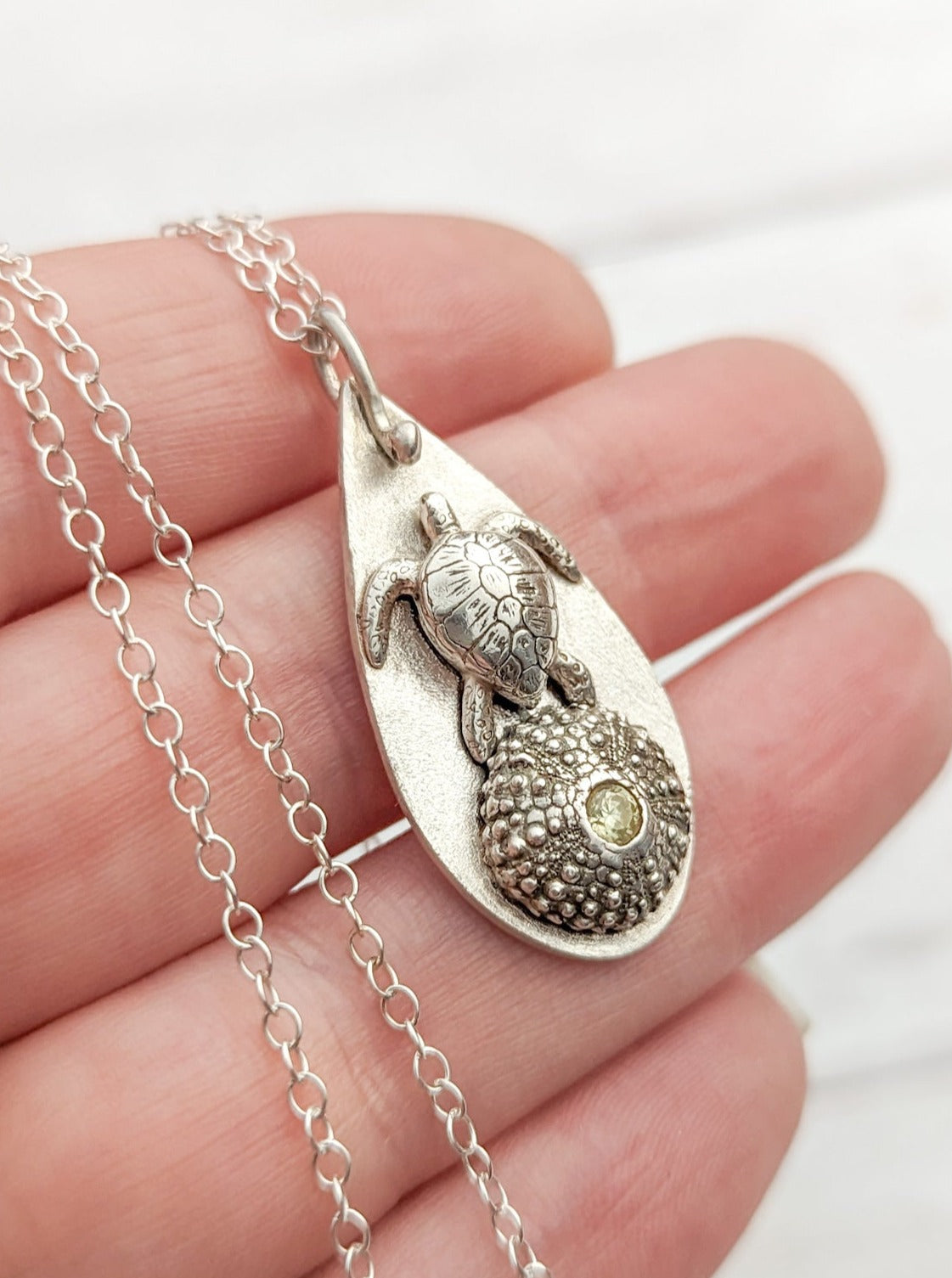 Stunning silver sea turtle necklace