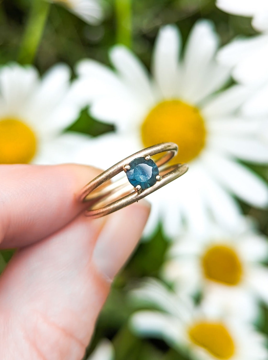 Stunning ocean blue teal sapphire solitaire ring