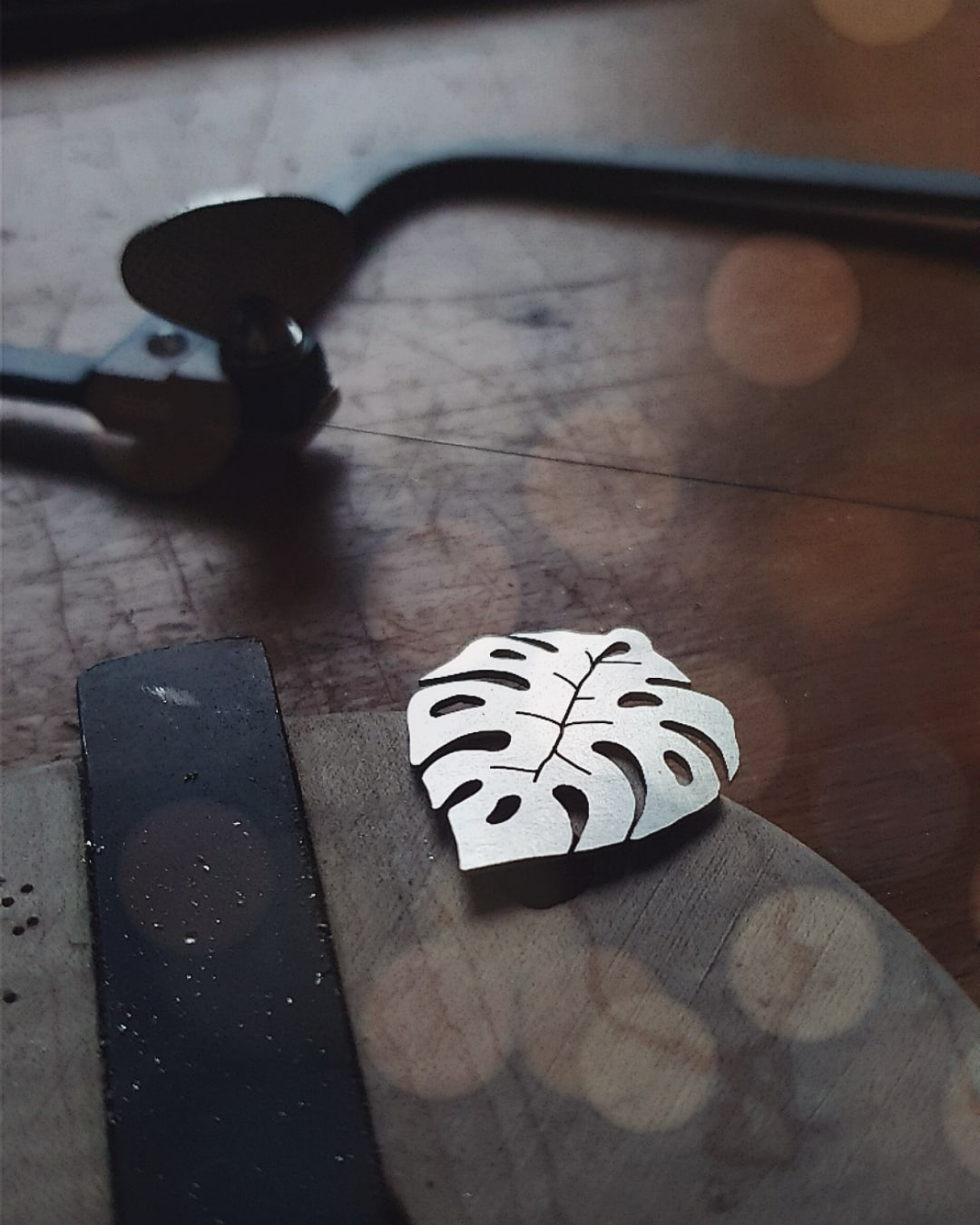 Sterling Silver Monstera leaf pendant