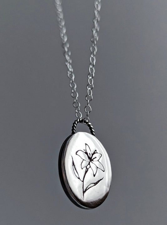 Sterling silver lily flower pendant necklace