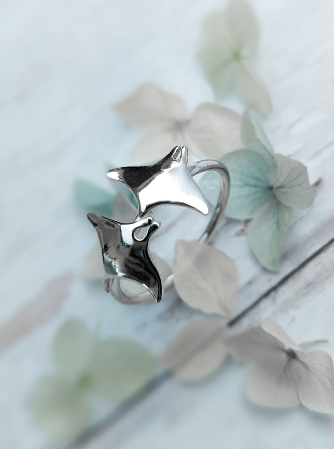 Shiny silver manta ray ring for sea lover or diver